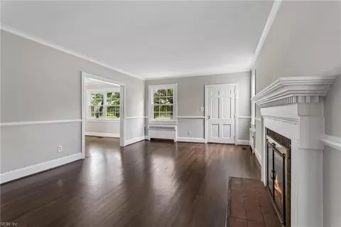 Living - 2401 Chesapeake Ave, Hampton, VA 23661 photo 3 of 7