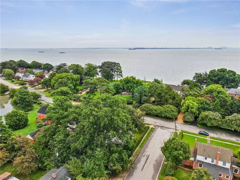 View/Area - 2401 Chesapeake Ave, Hampton, VA 23661 photo 3 of 4