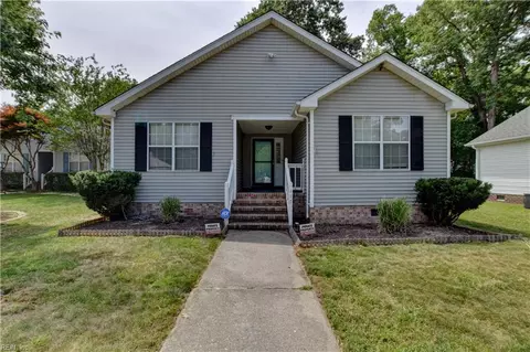 117 Poplar Grove Cres, Suffolk, VA 23434