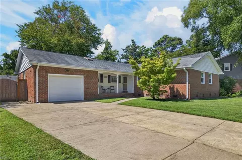 2317 Laurel Cove Dr, Virginia Beach, VA 23454