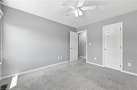 Bedroom - 52 Locksley Dr, Hampton, VA 23666 photo 4 of 9