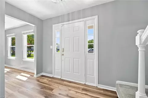 Entry Way - 52 Locksley Dr, Hampton, VA 23666 photo 1 of 6