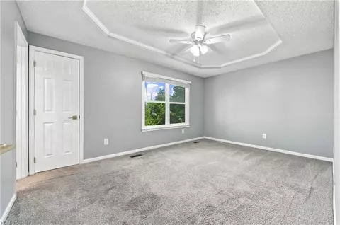 Bedroom - 52 Locksley Dr, Hampton, VA 23666 photo 5 of 9
