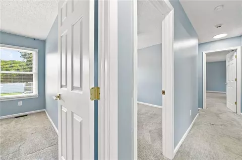 Entry Way - 52 Locksley Dr, Hampton, VA 23666 photo 3 of 6