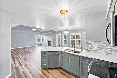 Kitchen - 52 Locksley Dr, Hampton, VA 23666 photo 1 of 5