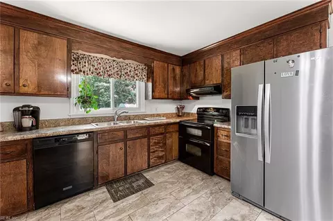Kitchen - 1 Garrett Dr, Hampton, VA 23669 photo 1 of 3