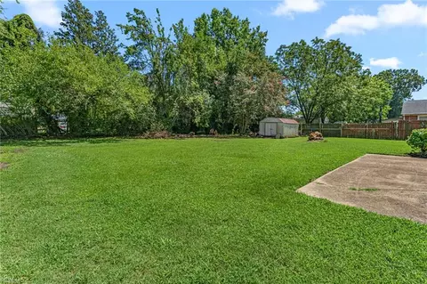 Exterior - 1 Garrett Dr, Hampton, VA 23669 photo 3 of 4