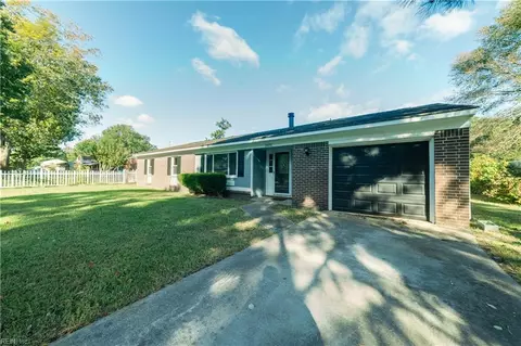 3232 Sir Meliot Dr, Chesapeake, VA 23323