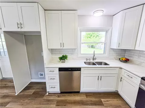 Kitchen - 303 Dover Rd, Hampton, VA 23666 photo 4 of 4