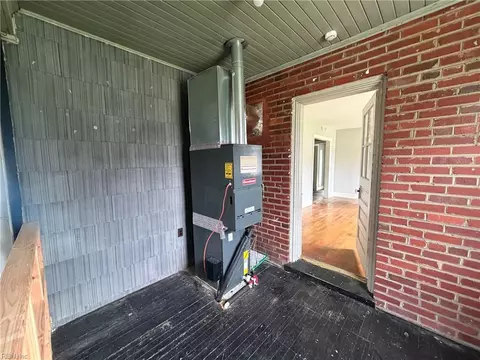 Exterior - 165 Commodore Dr, Norfolk, VA 23503 photo 2 of 5