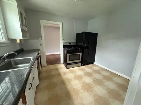 Kitchen - 165 Commodore Dr, Norfolk, VA 23503 photo 2 of 2