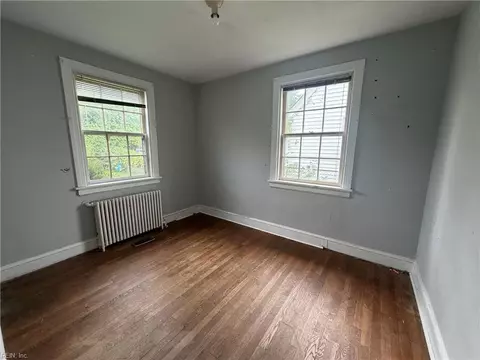 Bedroom - 165 Commodore Dr, Norfolk, VA 23503 photo 1 of 6
