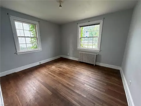 Bedroom - 165 Commodore Dr, Norfolk, VA 23503 photo 2 of 6