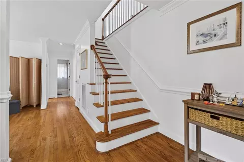 Entry Way - 3120 Deans Ct, Chesapeake, VA 23321 photo 3 of 5