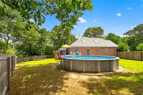 Exterior - 3120 Deans Ct, Chesapeake, VA 23321 photo 6 of 7