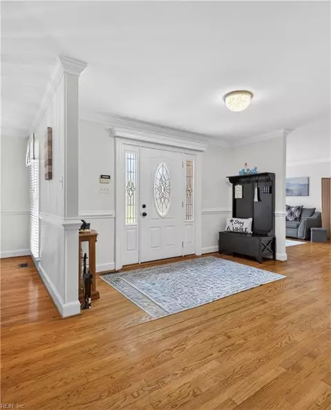 Entry Way - 3120 Deans Ct, Chesapeake, VA 23321 photo 1 of 5