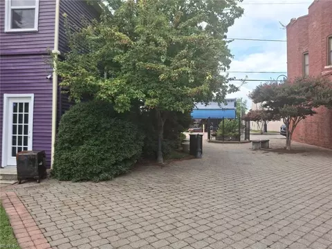 Exterior - 27 E Mellen St, Hampton, VA 23663 photo 10 of 11