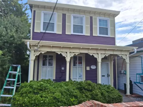 Exterior - 27 E Mellen St, Hampton, VA 23663 photo 4 of 11