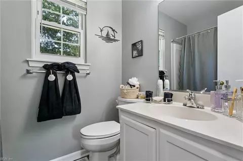 Bath - 121 Springdale Way, Hampton, VA 23666 photo 2 of 4
