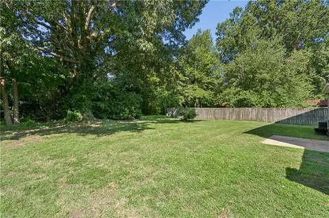 Exterior - 121 Springdale Way, Hampton, VA 23666 photo 4 of 6