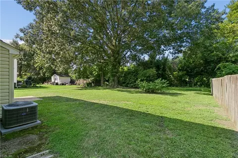 Exterior - 121 Springdale Way, Hampton, VA 23666 photo 3 of 6