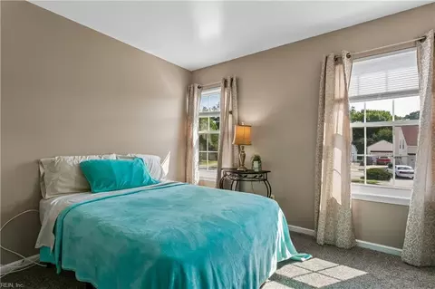 Bedroom - 121 Springdale Way, Hampton, VA 23666 photo 4 of 9