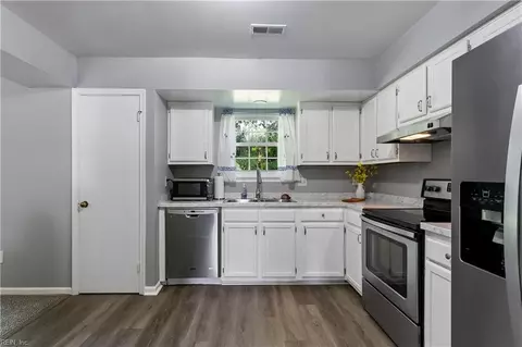 Kitchen - 121 Springdale Way, Hampton, VA 23666 photo 1 of 5