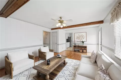 1836 Summerhedge Cls Close, Virginia Beach, VA 23456