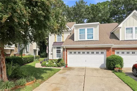 5428 Season Ln, Virginia Beach, VA 23455