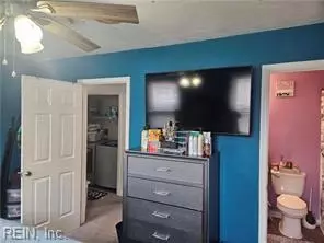 Entry Way - 3202 Clover Rd E, Chesapeake, VA 23321 photo 1 of 4