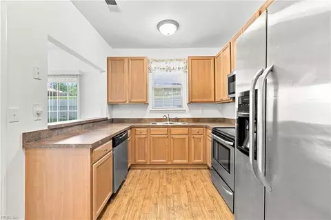 Kitchen - 1535 Hambledon Loop, Chesapeake, VA 23320 photo 1 of 2