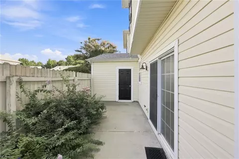 Exterior - 1535 Hambledon Loop, Chesapeake, VA 23320 photo 2 of 2