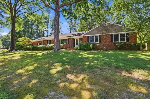 2705 Mulberry Grove Ct, Virginia Beach, VA 23452
