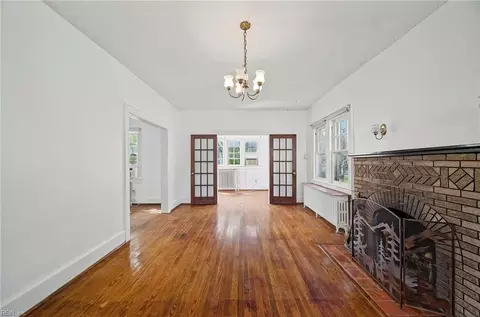 Living - 154 Alleghany Rd, Hampton, VA 23661 photo 1 of 6