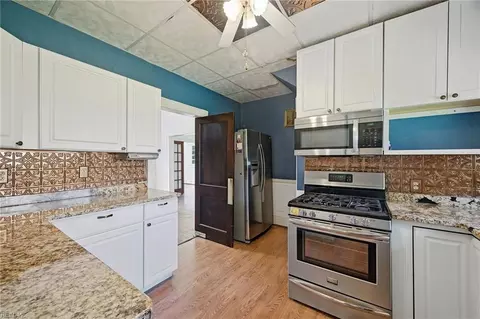Kitchen - 154 Alleghany Rd, Hampton, VA 23661 photo 2 of 2