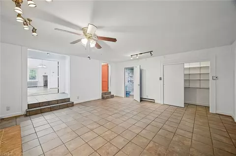 Living - 154 Alleghany Rd, Hampton, VA 23661 photo 4 of 6