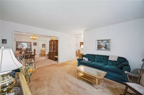 Living - 6 Redman Ct, Hampton, VA 23669 photo 2 of 3