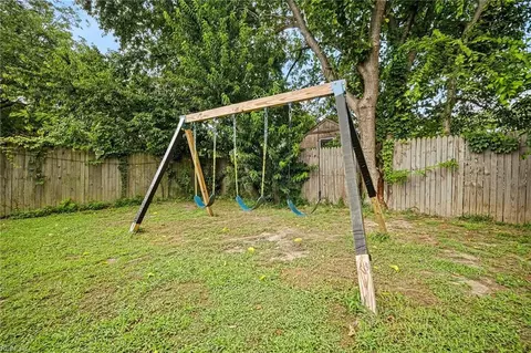Exterior - 1129 Hazel Ave, Chesapeake, VA 23325 photo 10 of 10