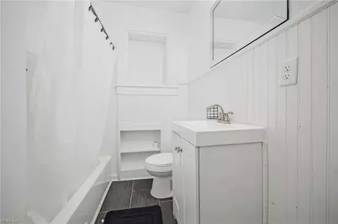 Bath - 1129 Hazel Ave, Chesapeake, VA 23325 photo 2 of 10