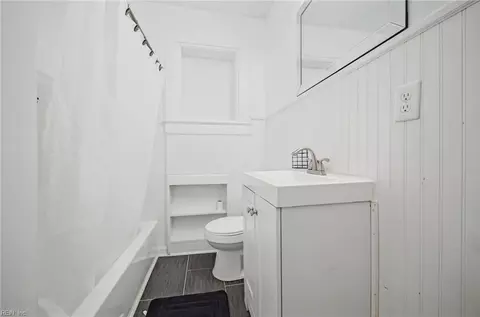 Bath - 1129 Hazel Ave, Chesapeake, VA 23325 photo 7 of 10