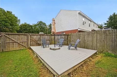 Exterior - 1129 Hazel Ave, Chesapeake, VA 23325 photo 9 of 10
