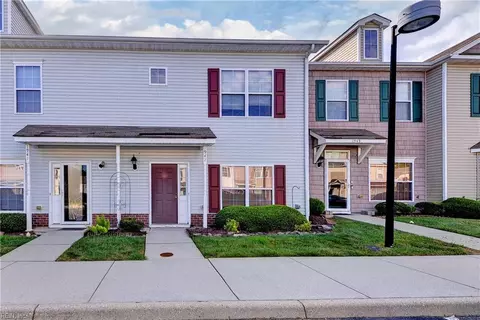 1942 Algonquin Trl, Williamsburg, VA 23185