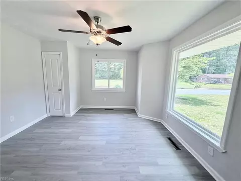 Living - 10 C C Spaulding Dr, Hampton, VA 23666 photo 7 of 7