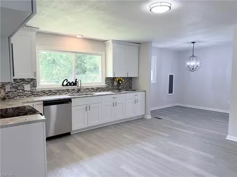 Kitchen - 10 C C Spaulding Dr, Hampton, VA 23666 photo 3 of 3