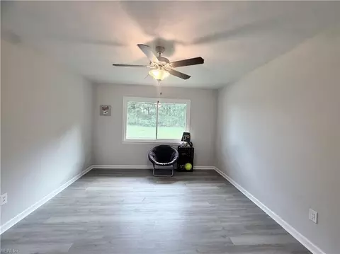 Living - 10 C C Spaulding Dr, Hampton, VA 23666 photo 5 of 7