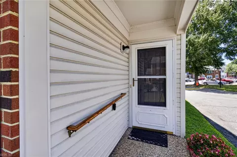 Exterior - 3520 Sugar Run Rn Run, Chesapeake, VA 23321 photo 1 of 3