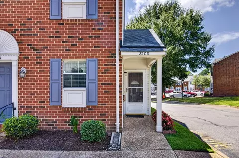 3520 Sugar Run Rn Run, Chesapeake, VA 23321