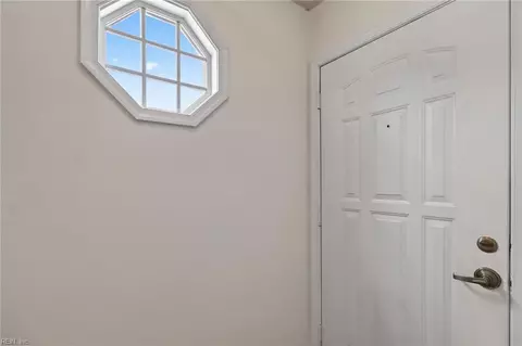 Entry Way - 3520 Sugar Run Rn Run, Chesapeake, VA 23321 photo 1 of 2