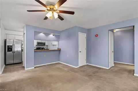 Living - 3520 Sugar Run Rn Run, Chesapeake, VA 23321 photo 2 of 5