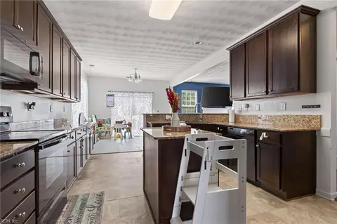 Kitchen - 67 Manilla Ln, Hampton, VA 23669 photo 1 of 3